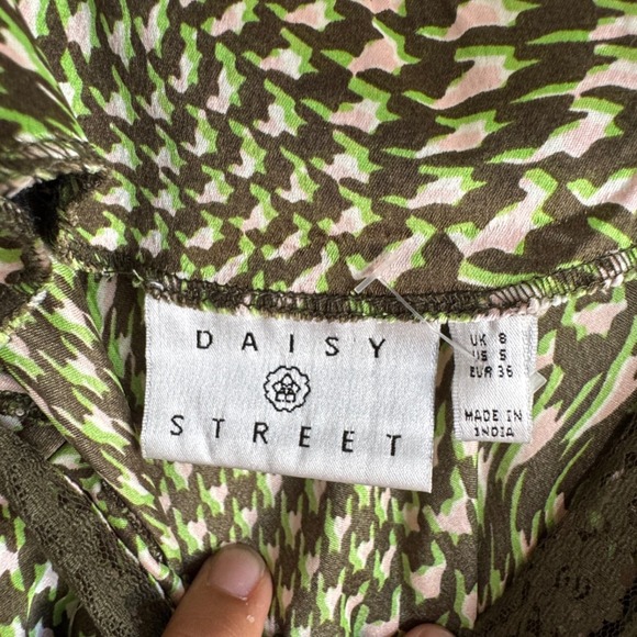 Daisy Street Wavy Print Satin Midi Houndstooth Lace‎ Trim Slip Dress Green SMALL - Picture 3 of 8